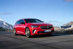 Opel Insignia GSi Sports Tourer 2020 года